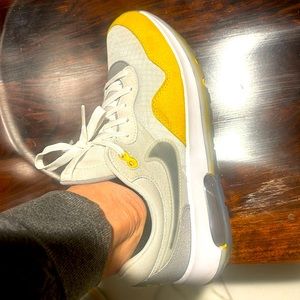 Nike Air Max Motif Photon Dust Grey Yellow Men’s Shoes